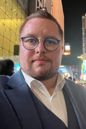 Thomas Neff Headshot Thomas Neff Headshot